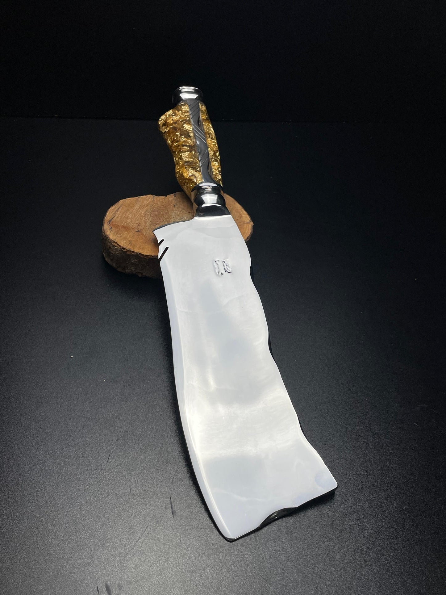 THE BLACKSMOKE CLEAVER