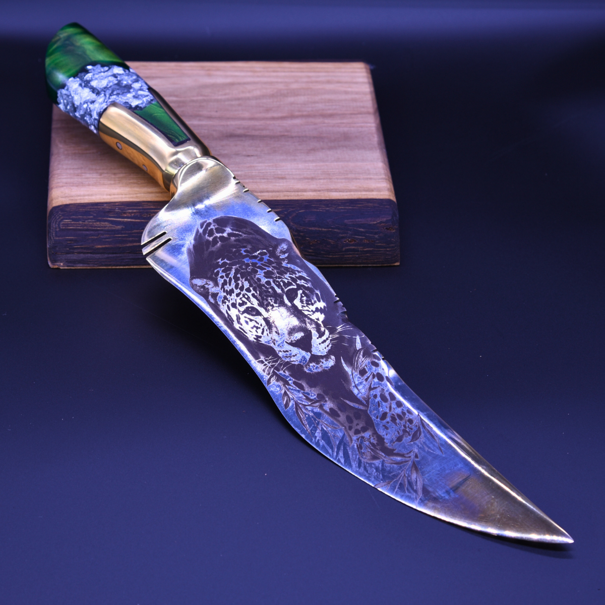 "The Stalker" — Mixed Gold &amp; Steel Collector Knife
