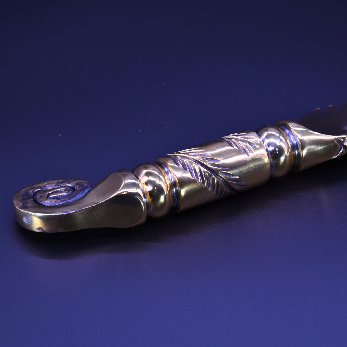 "The Fiddlehead" – Full Gold Collector Knife